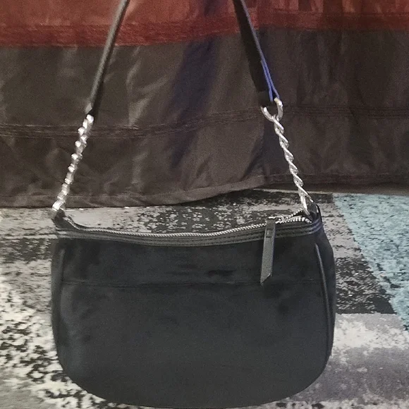 Juicy Couture Black Shoulder Bag with White Logo and Silver Charm - Picture 4 of 5